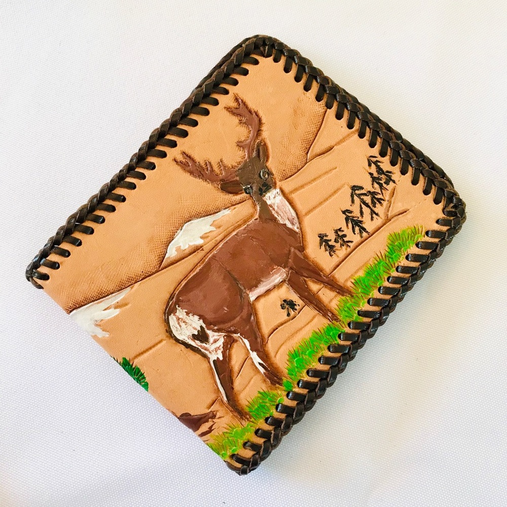 🍒FREE with 3+ items purchased🍒 Hand tooled leather billfold